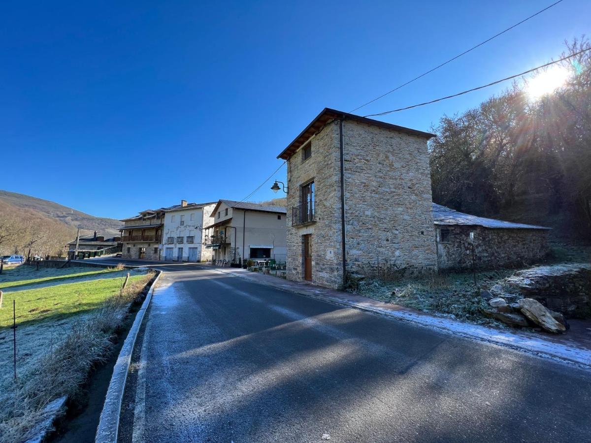 Casa Rural La Torre Recien Rehabilitada. Las Herrerías Exterior photo